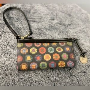 EUC Vintage Dooney & Bourke Wristlet